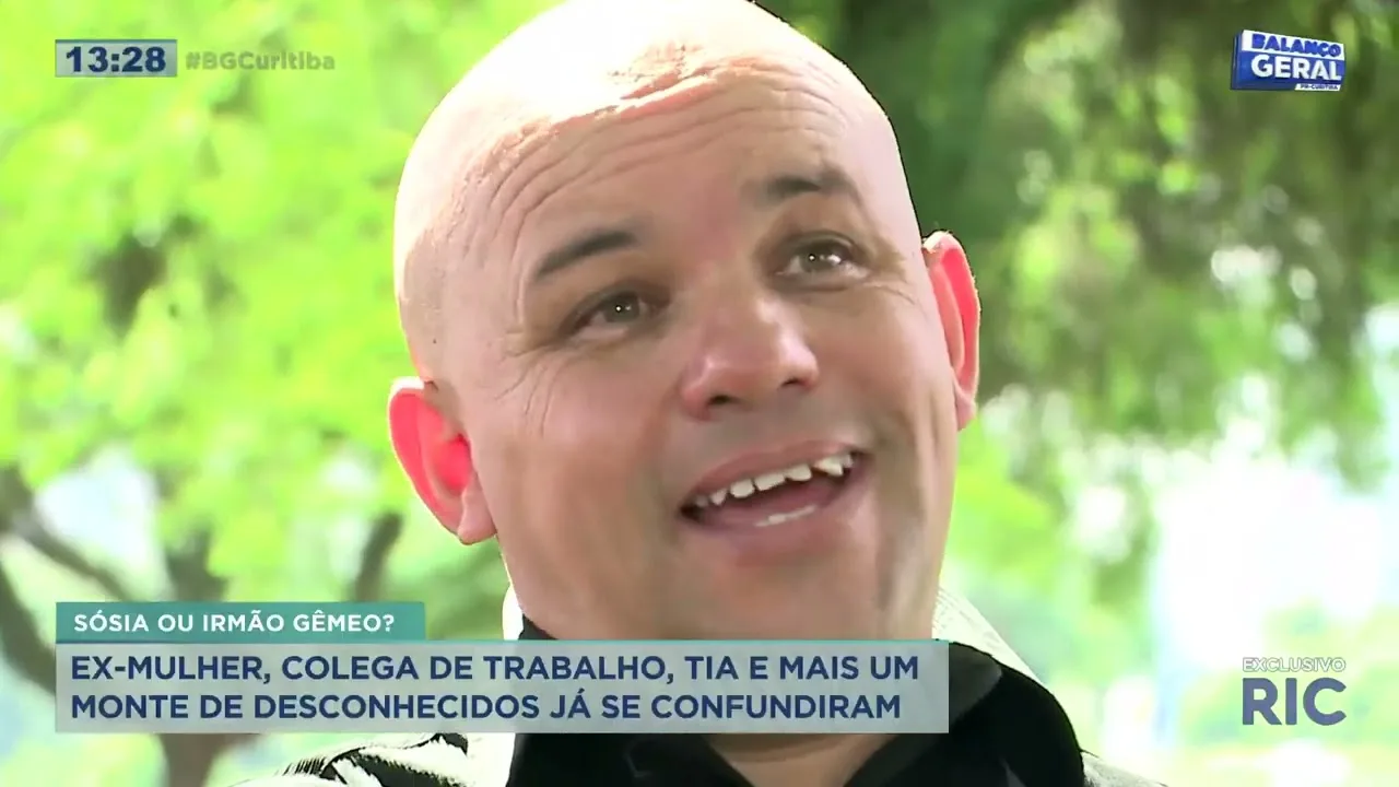 A Polícia Militar do Paraná (PMPR) prendeu quatro suspeitos de agir como batedores para o homem que provocou um acidente de trânsito, causando a morte de um adolescente, quando fugia da Polícia Rodoviária Federal (PRF), em Londrina, no norte do Paraná. Os presos estavam em dois carros, que foram parados pelos policiais na PR-537, entre as cidades de Bela Vista do Paraíso e Florestópolis, a cerca de 70 quilômetros do local do acidente.