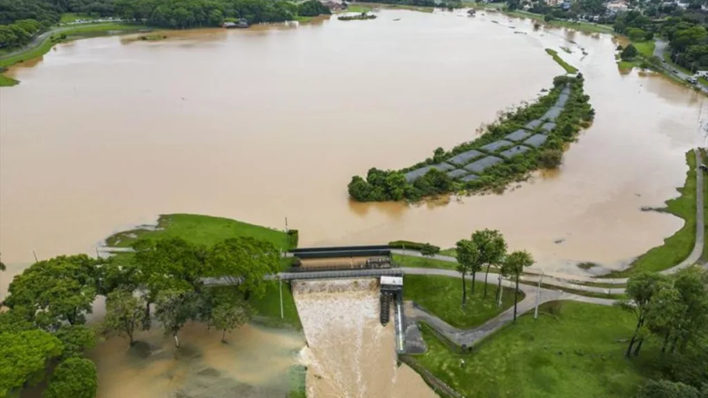 O que são cidades-esponjas? Estratégia essencial em casos de inundações