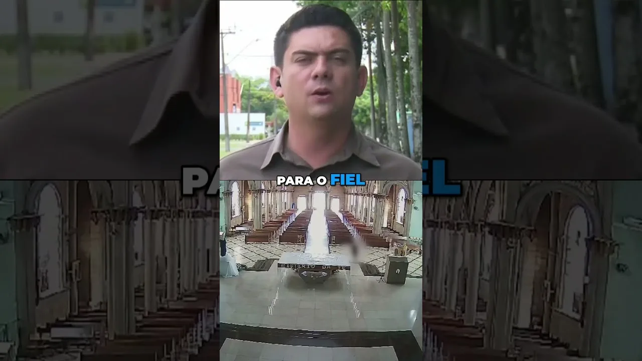 Homem toma banho em pia batismal e se cobre com a toalha do altar