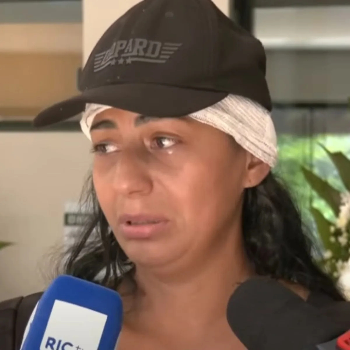 “Ensinei minha filha amar um monstro”, diz mãe em velório de criança morta pelo pai