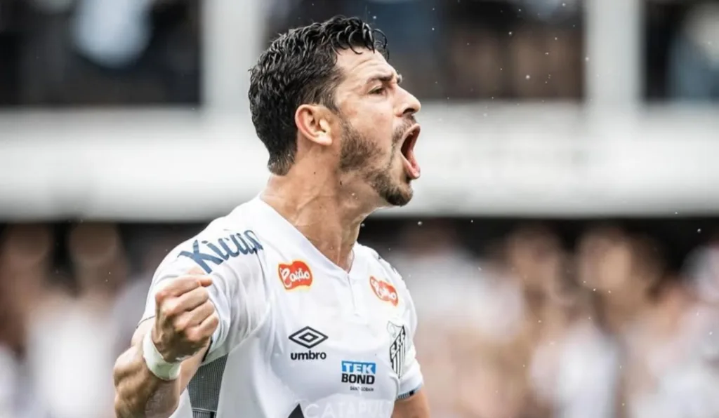 giuliano, nova contratação do athletico, jogando pelo santos