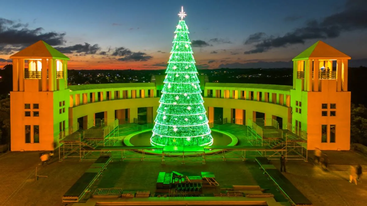 Ainda não viu? Amanhã é a última chance para ver a decoração de Natal de Curitiba