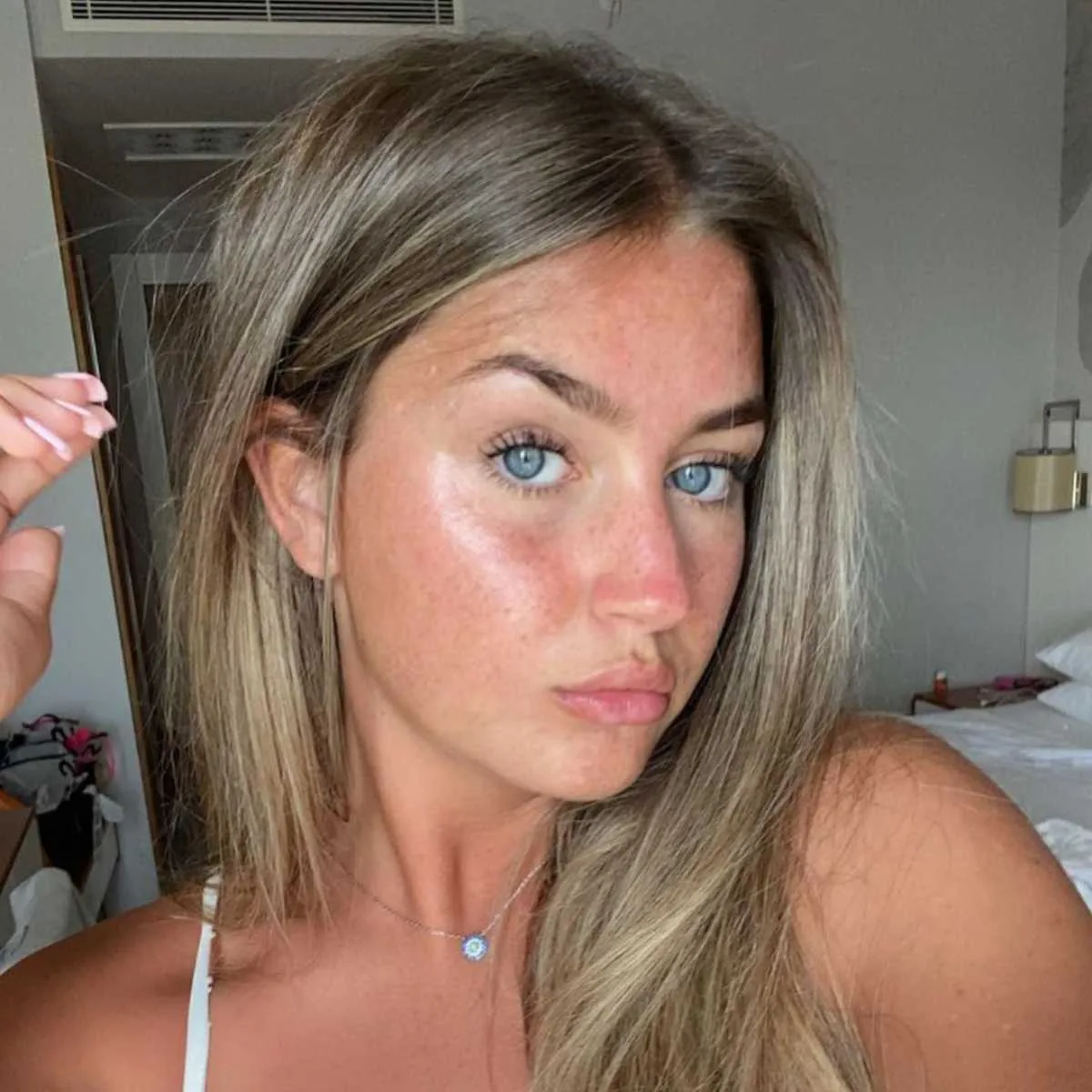 Jovem ex-candidata a Miss desaparece de forma misteriosa em aeroporto