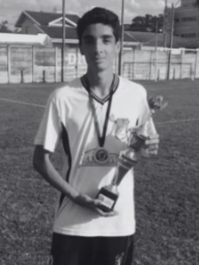 Universitário paranaense morre de leucemia e causa comoção: “Doce e dedicado”