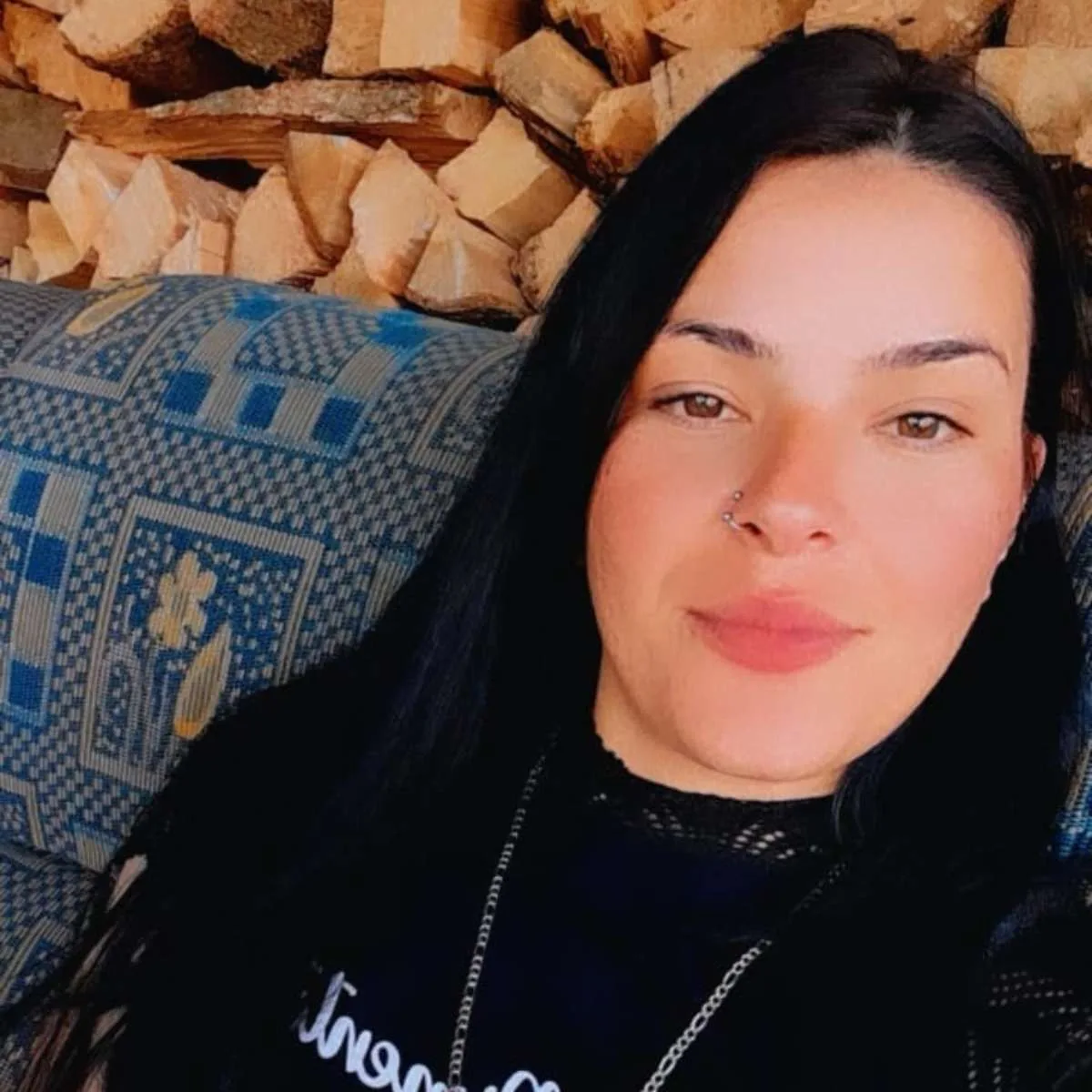 Francieli morreu após ser atacada por golpes de faca dentro da residência onde morava em Guarapuava, no Paraná