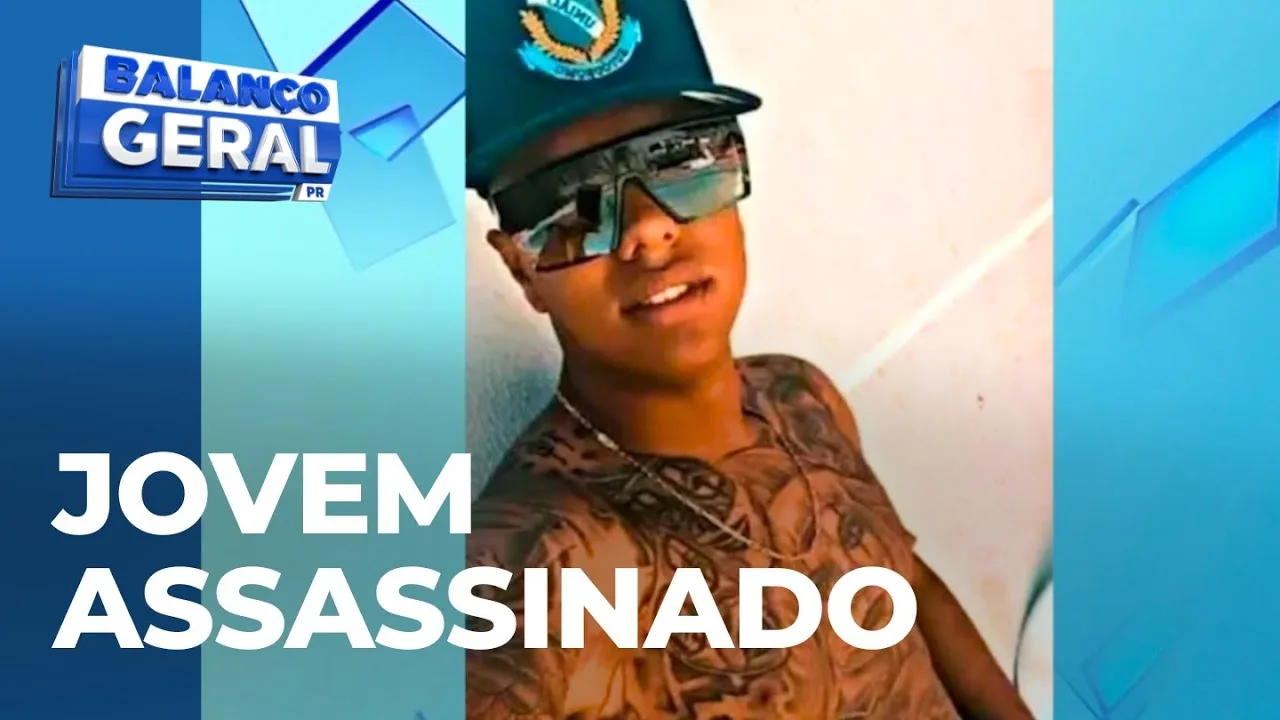 Jovem é morto a tiros na frente de casa noturna: criminosos queimaram o carro usado na fuga