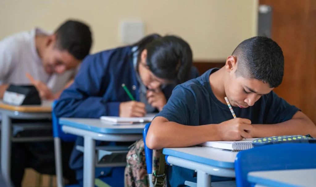 Programa está suspenso até decisão final do Tribunal de Justiça do Paraná (Foto: Divulgação/ SEED)