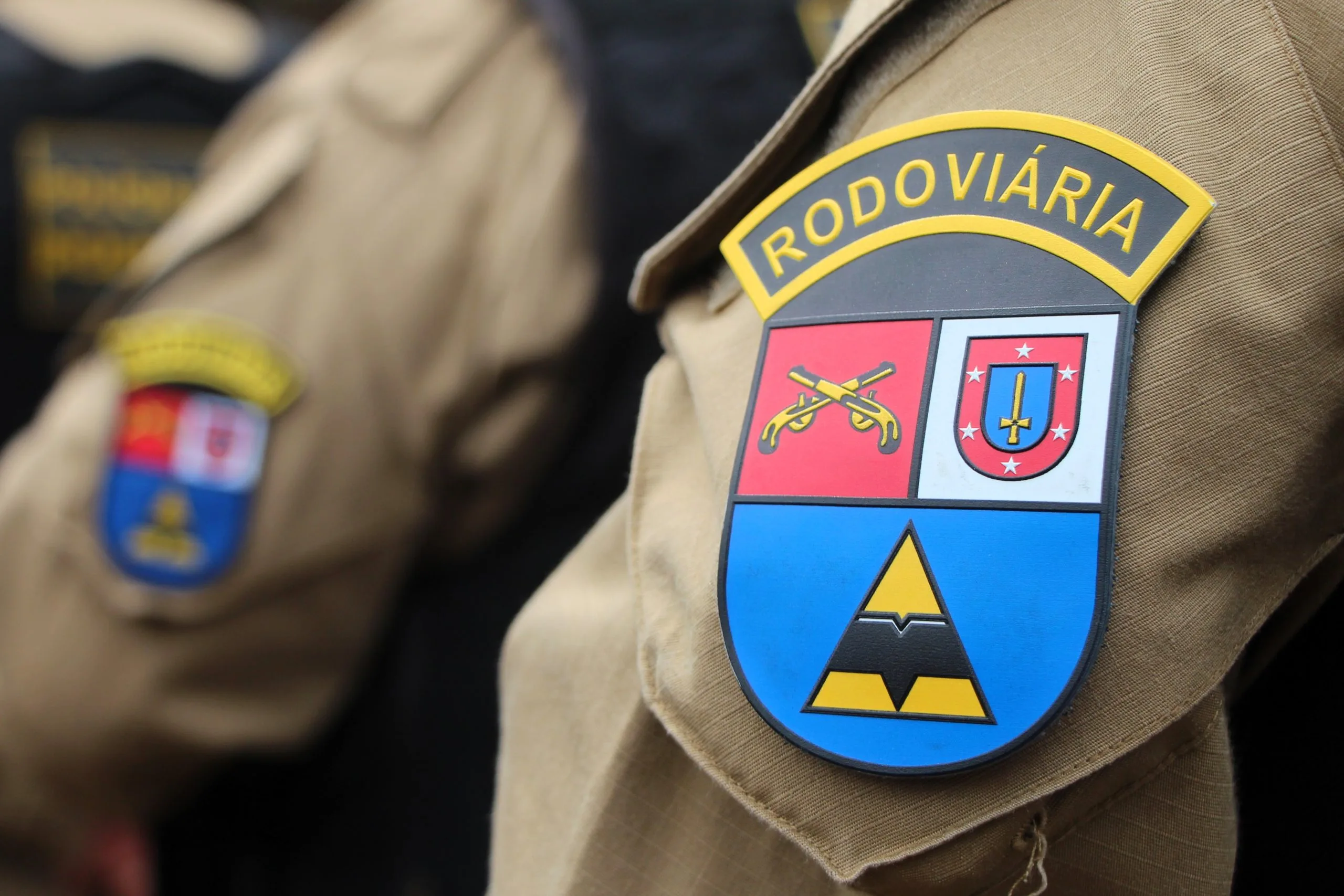 Bombeiro é preso ao transportar maconha em mochila no Litoral do Paraná