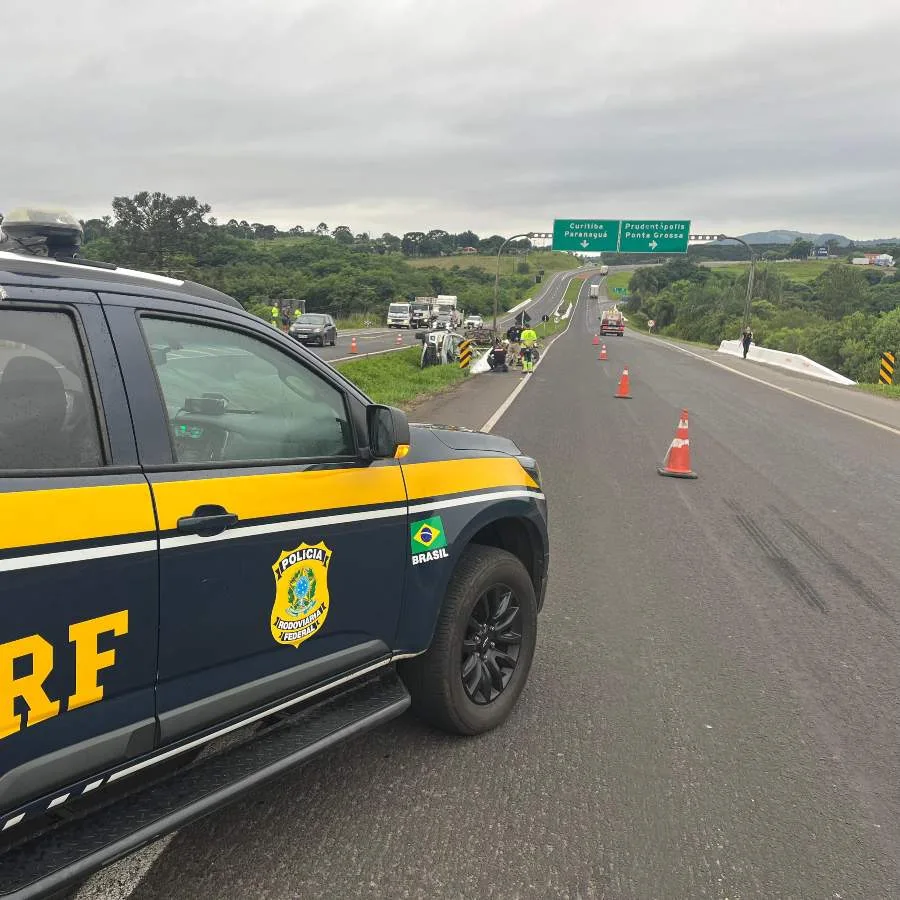 Acidente aconteceu no canteiro central da BR-277, em Prudentópolis