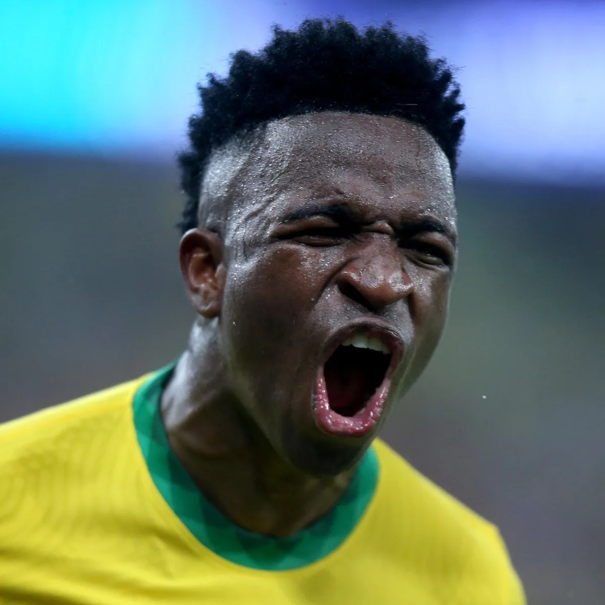 O atacante Vinicius Júnior, do Real Madrid, foi eleito o melhor jogador do mundo na premiação anual Fifa The Best. Dessa forma, o Brasil volta a ter o melhor jogador de uma temporada depois de hiato de 17 anos. O último brasileiro escolhido como o melhor do mundo foi Kaká, eleito em 2007. 