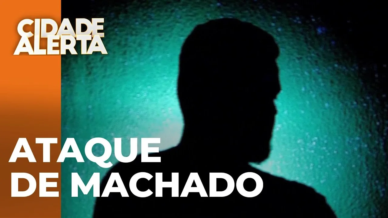 Descontrole: Homem usa machado para destruir carros em briga de trânsito