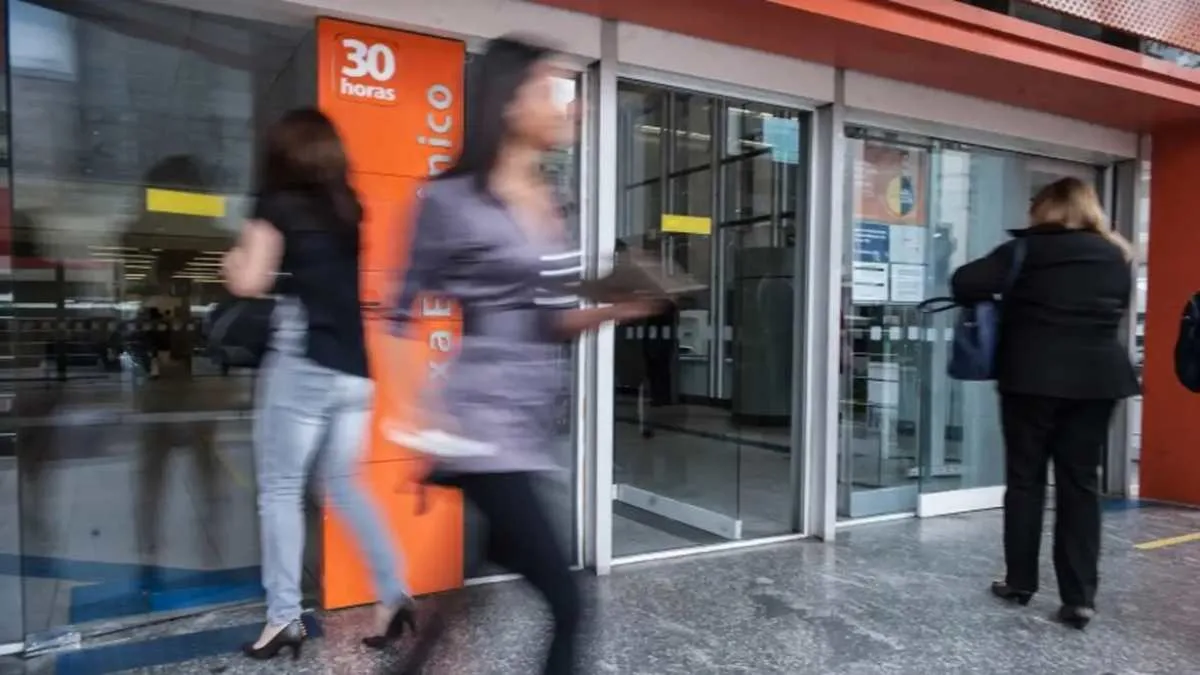 Confira o que abre e o que fecha durante o recesso de Natal e Ano Novo em Curitiba