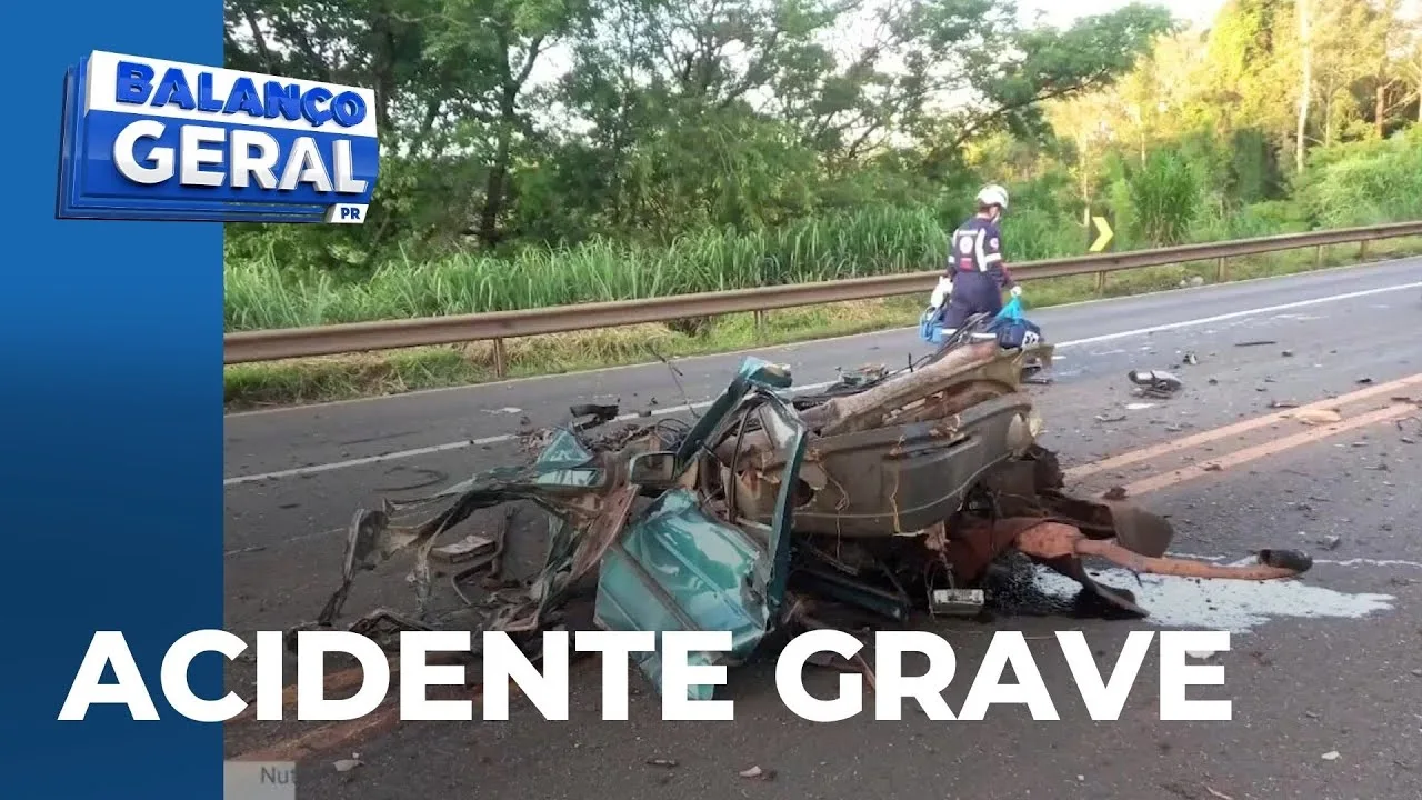 Acidente entre carro e caminhão deixa três mortos na PR-444