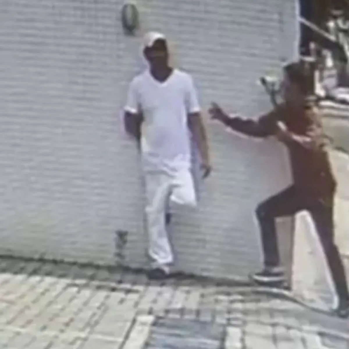 suspeito de assassinato indiciado por homicídio qualificado