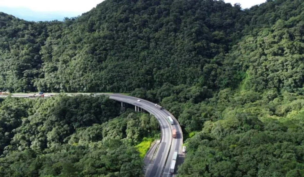Jornal da Manhã: investimento do governo para obras do lote 2 é destaque