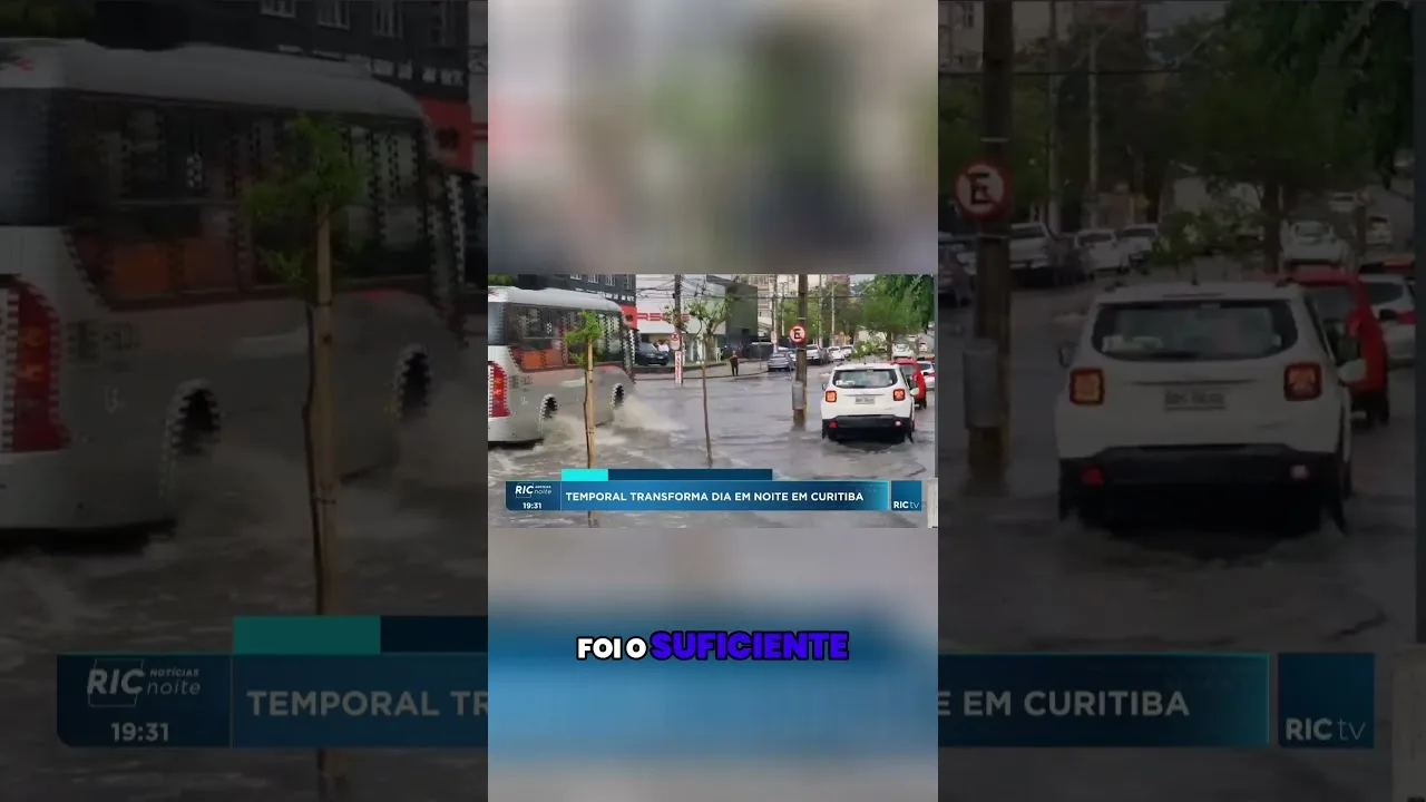 Temporal transforma dia em noite, em Curitiba; árvores caíram e ruas foram alagadas