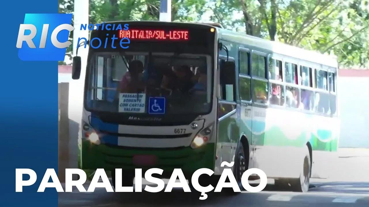 Trabalhadores do transporte coletivo fazem paralisação em Cascavel