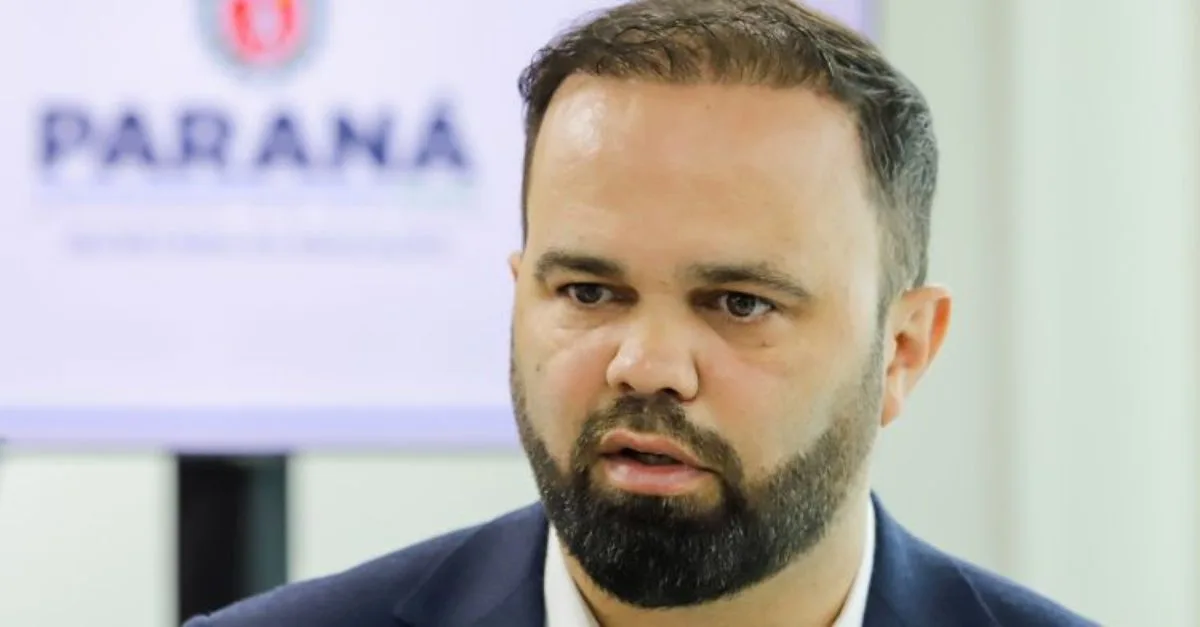 Secretário comenta pedido de suspensão do Parceiro da Escola no RIC Notícias Opinião