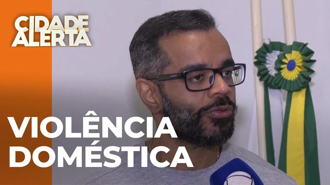 Violência doméstica: Homem esfaqueia ex-companheira e vizinho durante invasão