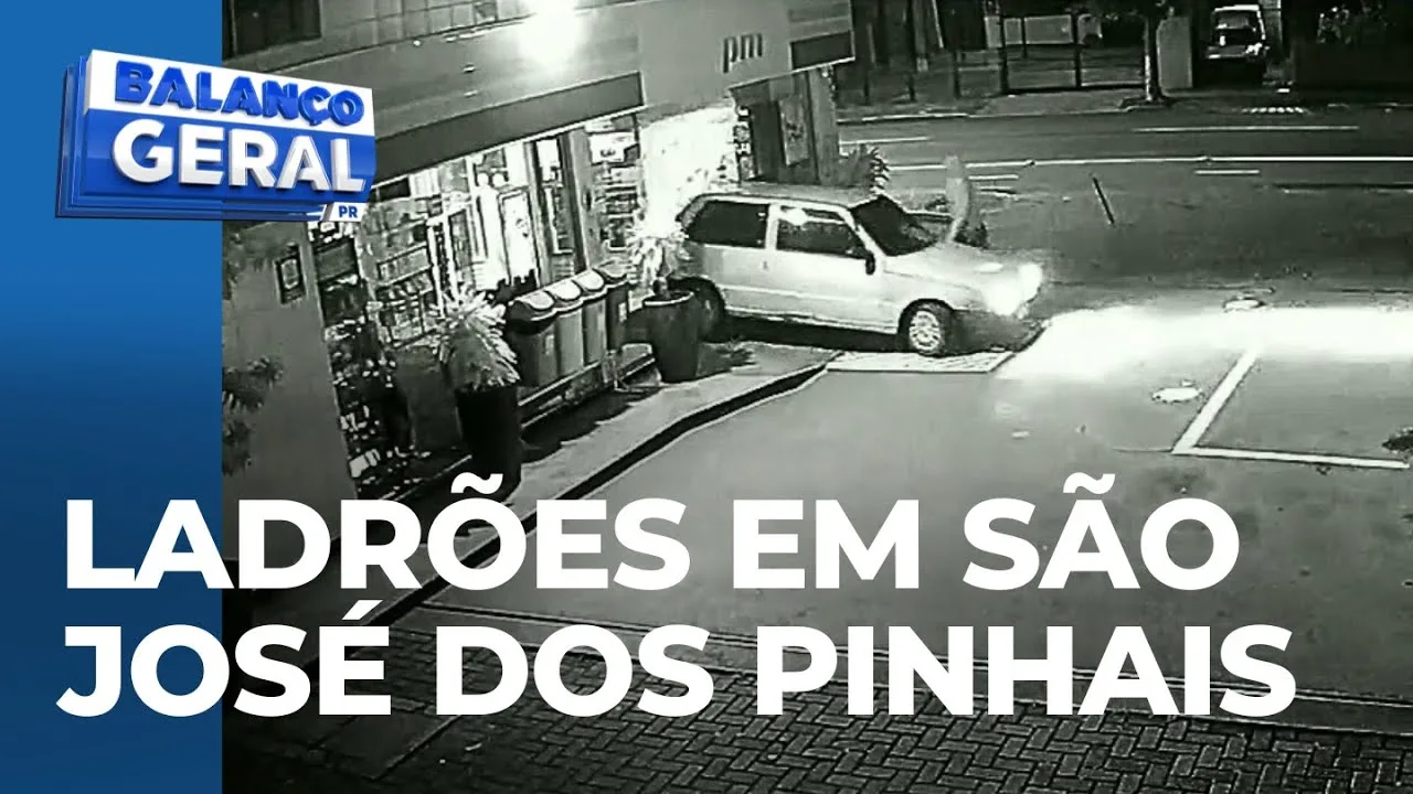 Ladrões arrebentam porta de loja com o carro, e levam dinheiro, cigarros, bebidas e máquinas