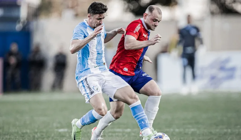 Lance de Londrina x Paraná Clube, pelo Paranaense