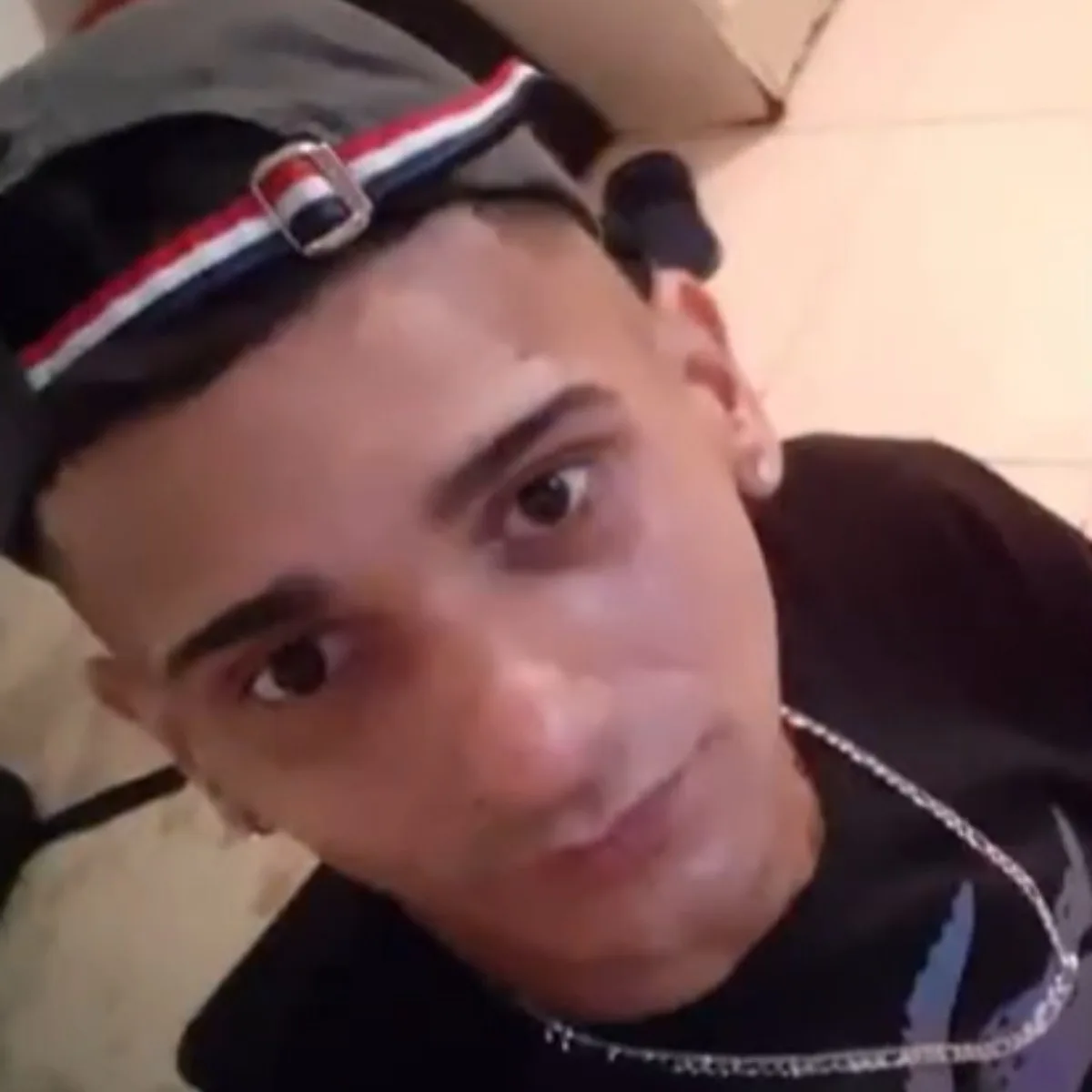 Jovem desaparece após sair com moça e pedir socorro por mensagem no Paraná