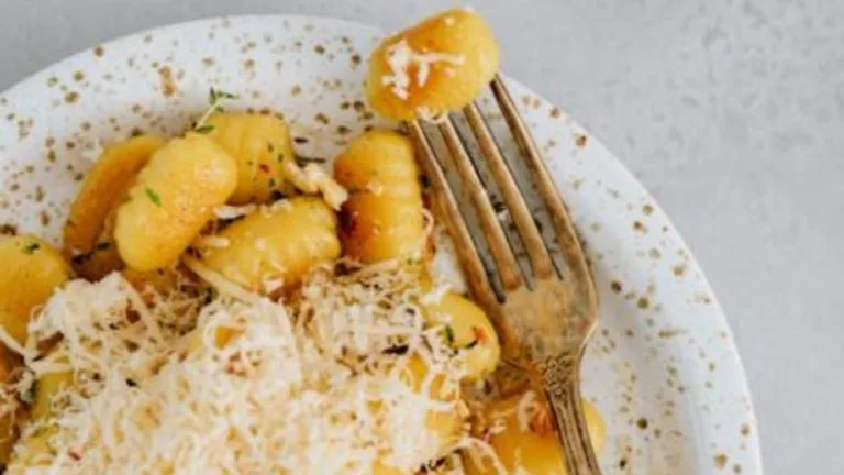 Criança de 9 anos morre após comer nhoque em restaurante