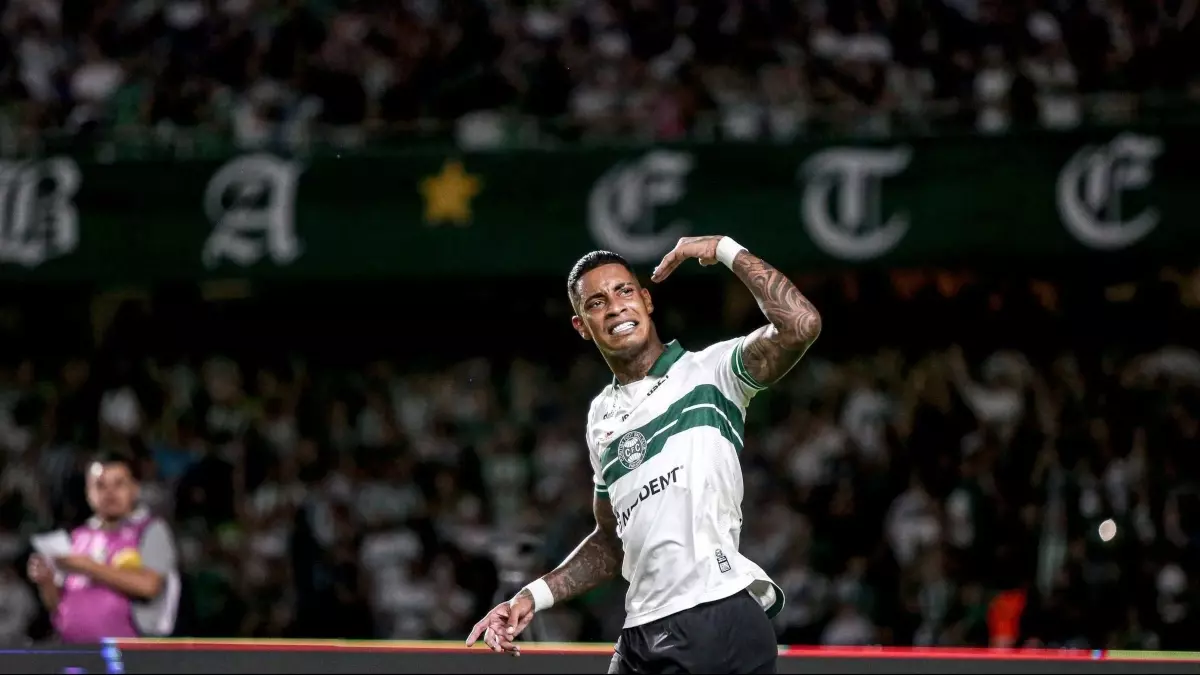 Alef Manga, ex-Coritiba, acerta com o Avaí