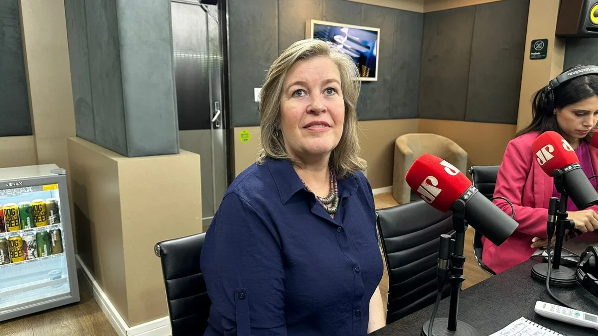 Andrea Caldas (PSOL) foi a terceira candidata a participar da sabatina da Jovem Pan News