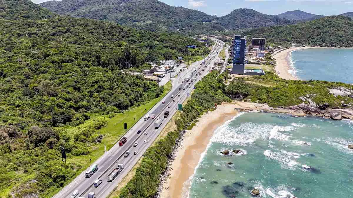 Movimento das estradas: confira como está o trânsito nas rodovias do PR e SC