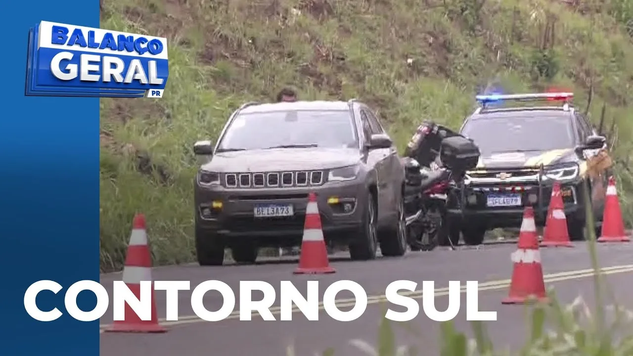 Acidente no Contorno Sul, envolveu um carro e duas motos; vítimas foram socorridas