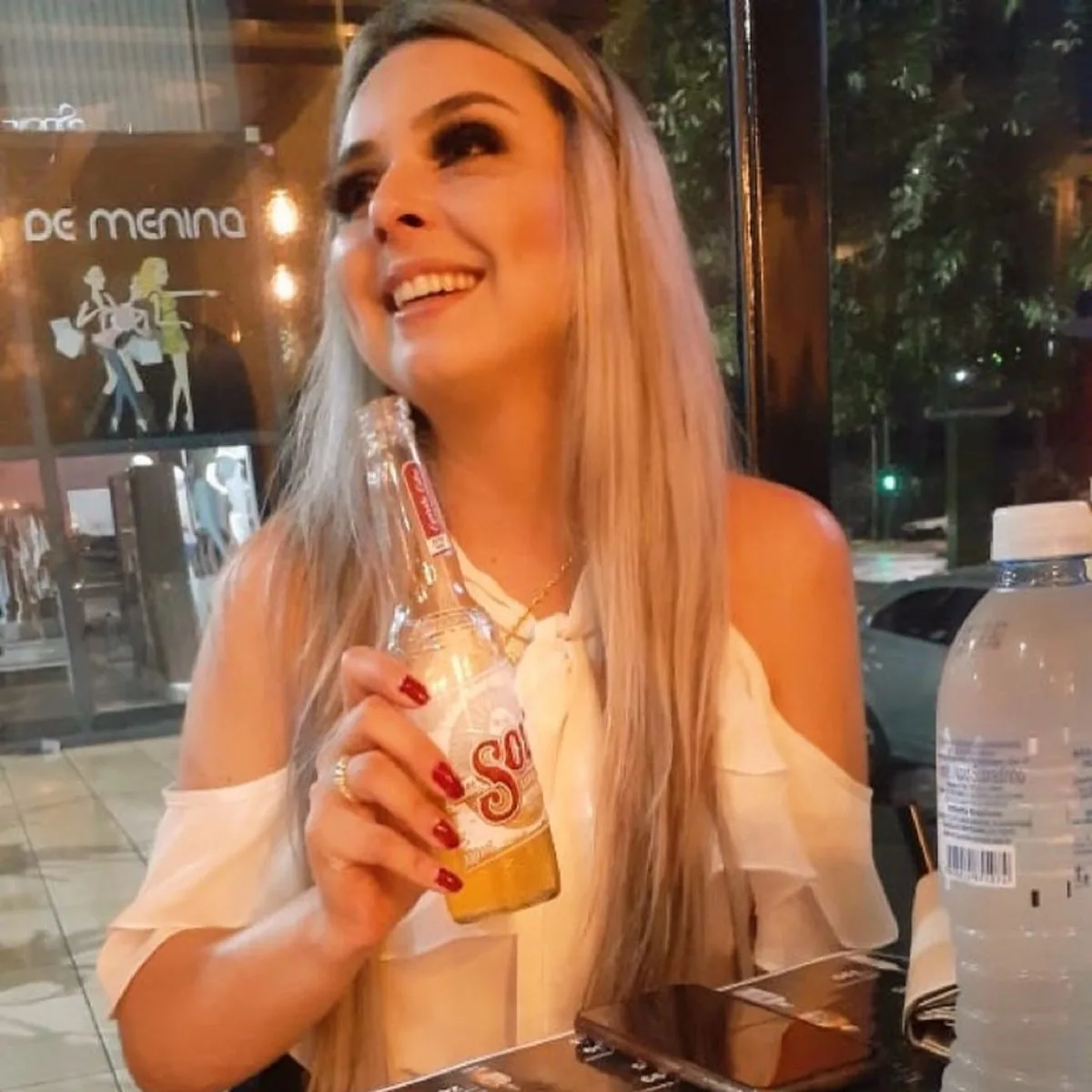 Jovem é morta a facadas pelo ex no PR; suspeito morre baleado pelo irmão da vítima