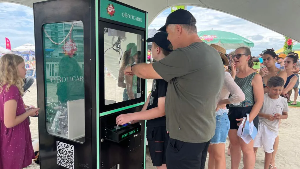 Veranistas aproveitam para ganhar brindes na Arena Mundo Ric