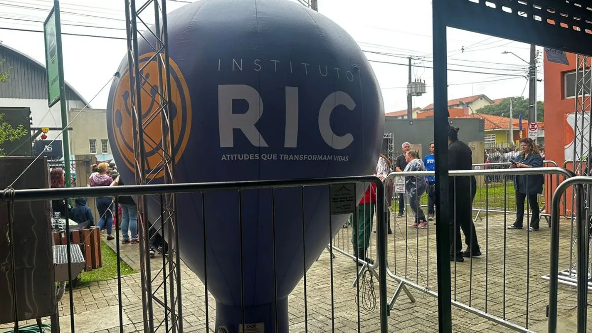 Brinquedos arrecadados na campanha Brinquedo do Bem são entregues às crianças