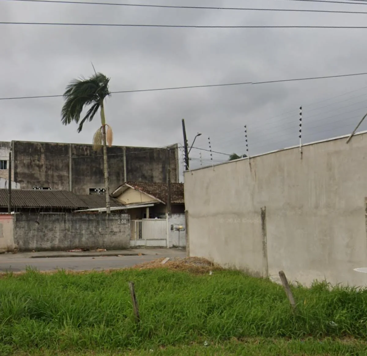 Homem é morto a facadas durante briga com vizinho por som alto no Litoral do PR