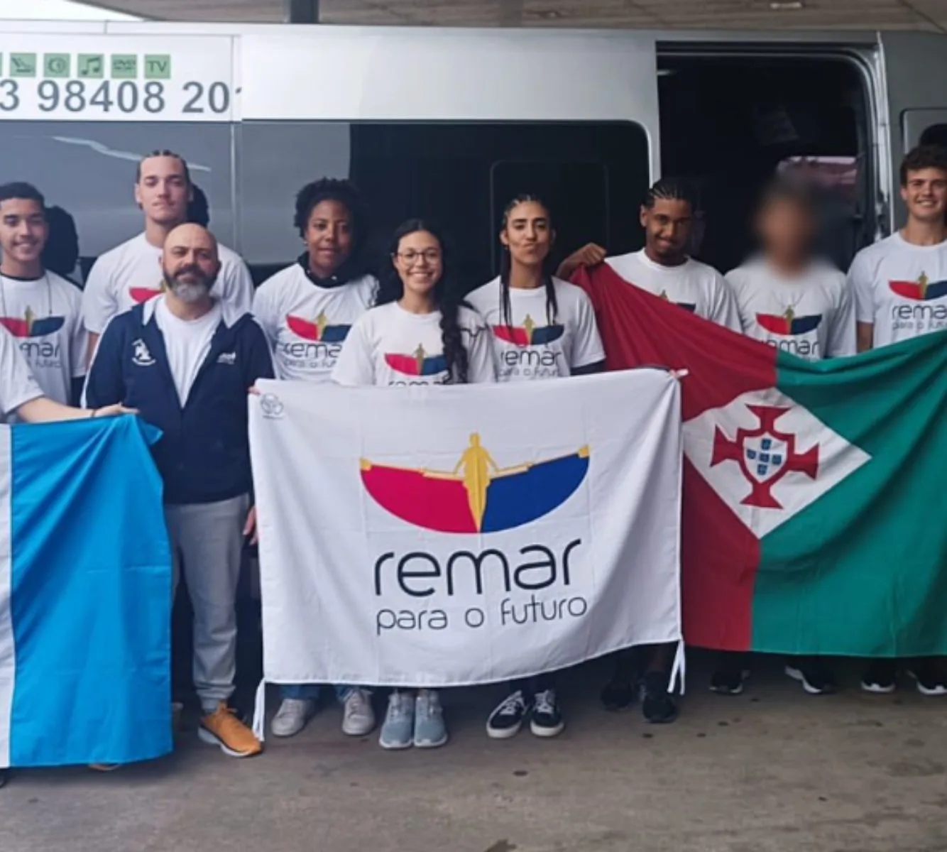 Canção e emoção marcam velório das vítimas de acidente na BR-376: “Dia de dor”