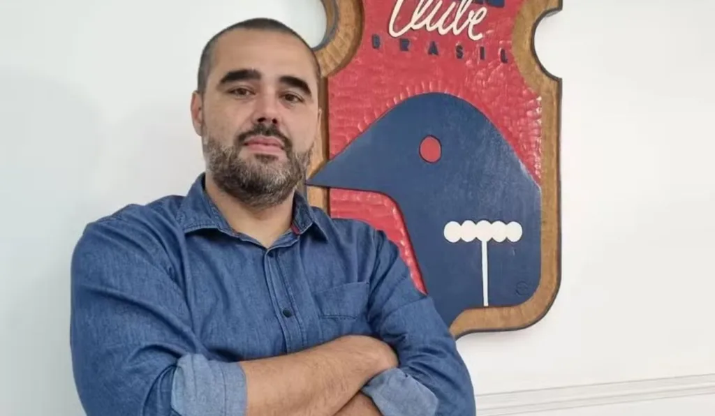 Carlos Bonatelli diretor de futebol do Paraná