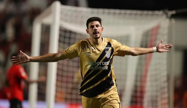 Lucas di Yorio deve deixar o Athletico