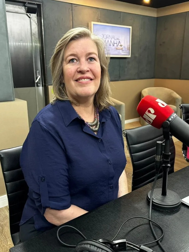 Andrea Caldas (PSOL) foi a terceira candidata a participar da sabatina da Jovem Pan News