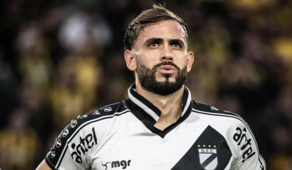 matías fracchia jogando pelo danubio