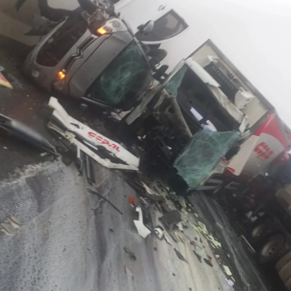 Acidente em São Luiz do Purunã causa interdição da BR-277