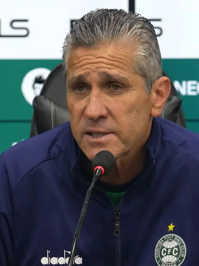 Técnico Jorginho do Coritiba dá entrevista coletiva