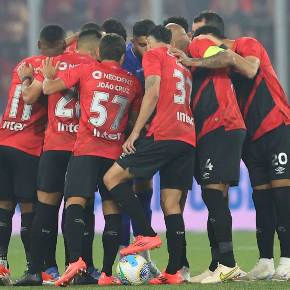 São Paulo x Athletico Escalação