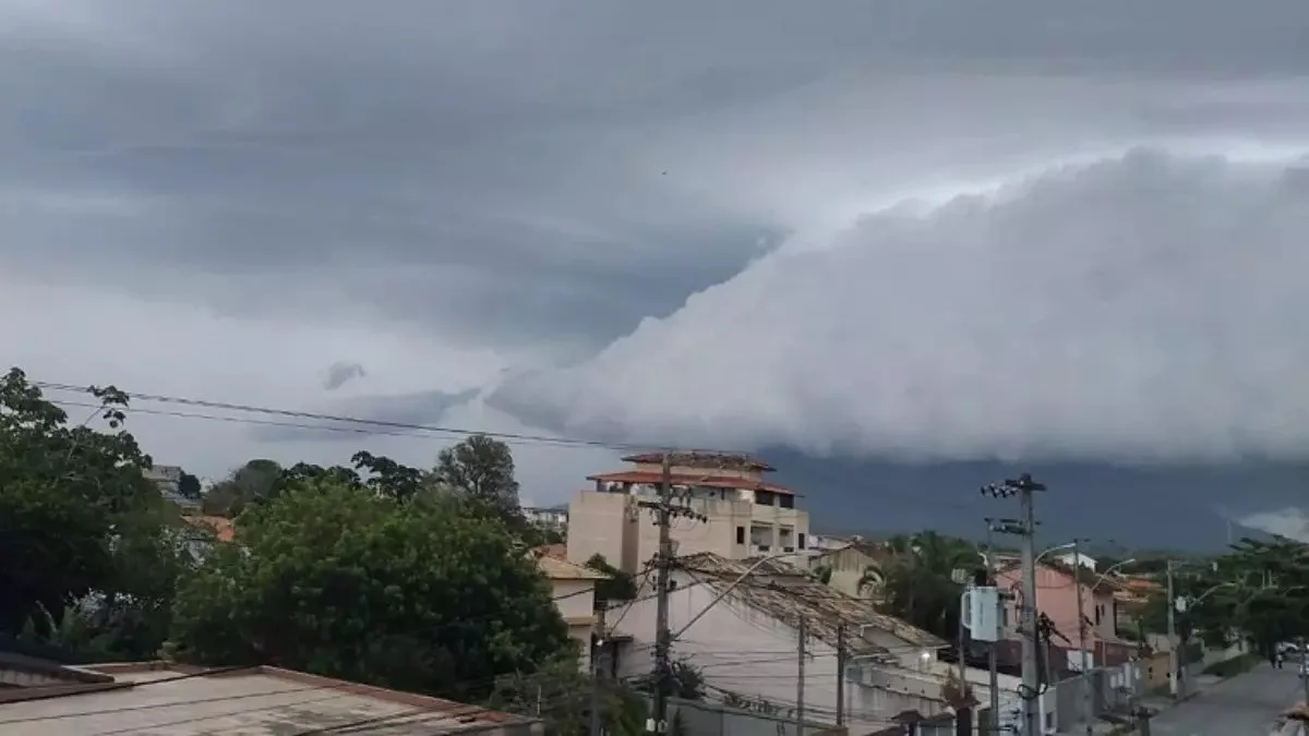 Nova frente fria acompanhada de temporais atingem o Paraná; veja previsão