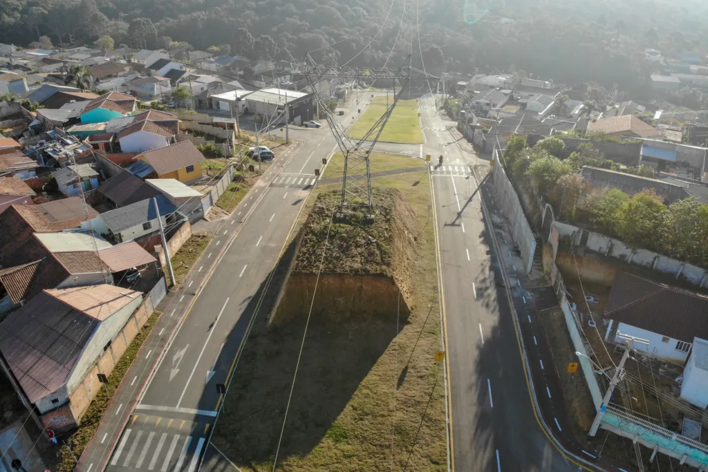 Avenida Zeferino Casagrande, em Campo Magro
