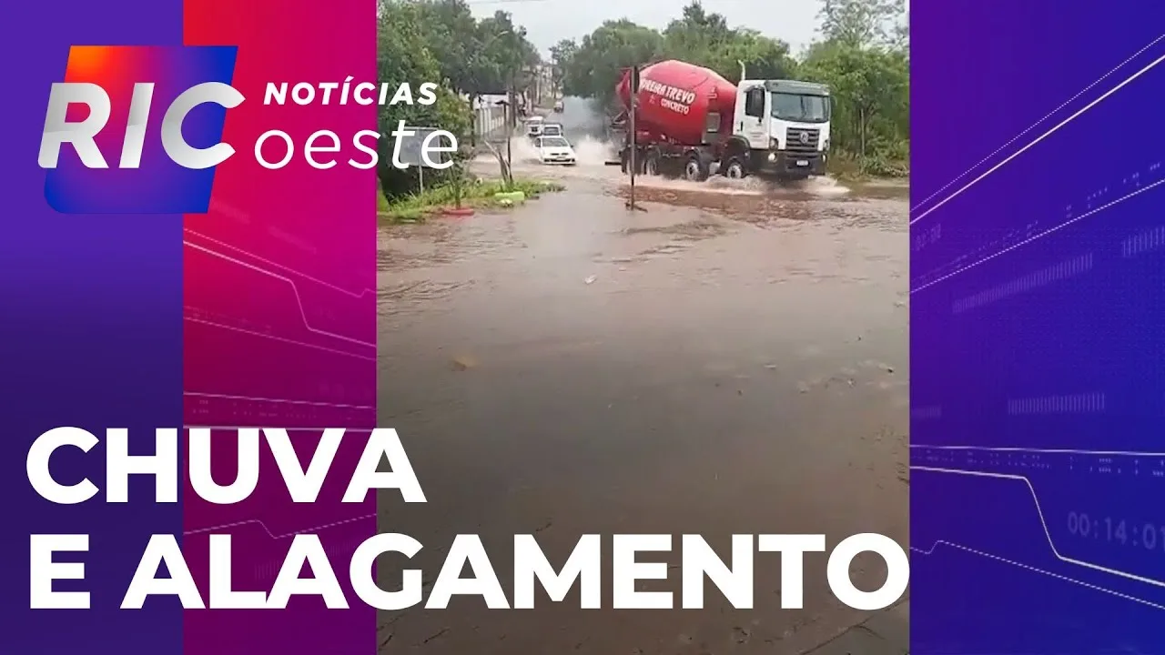 Com chuvas e tempestades, entulhos em pontes causam alagamentos e destruição