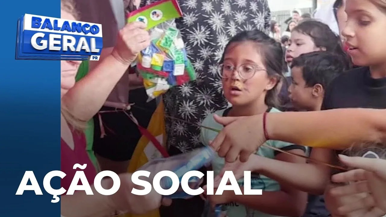 Natal solidário: Troca de armas de brinquedo por presentes para crianças em ação social