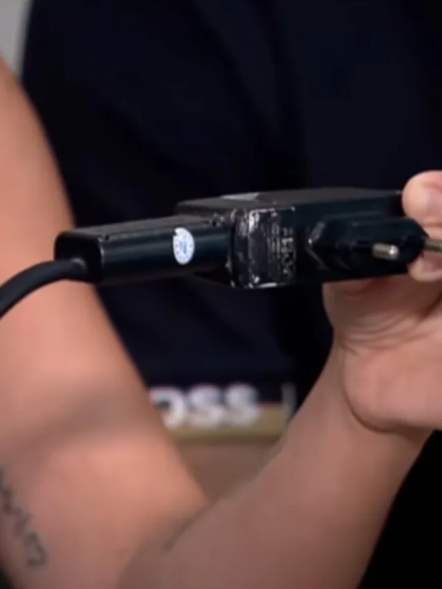 Casal descobre câmera escondida em banheiro após 4 anos morando no local