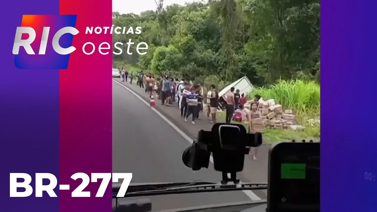 BR-277: carga de congelados é saqueada após caminhão tombar em Nova Laranjeiras