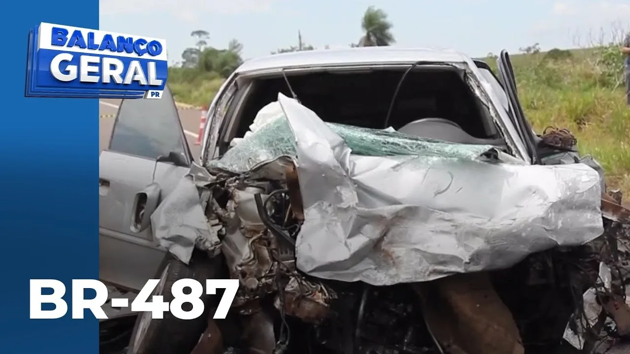 Acidente na BR-487: colisão frontal entre dois carros deixa três pessoas mortas